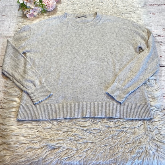 Everlane Sweaters - Everlane Cotton Gray Knit Sweater sz XS